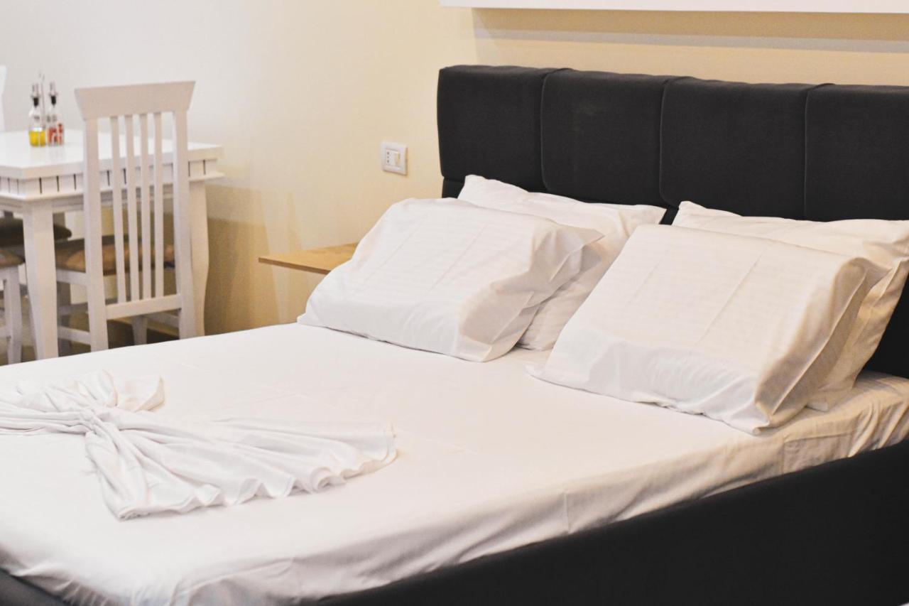 Delmar Apartments Голем Экстерьер фото