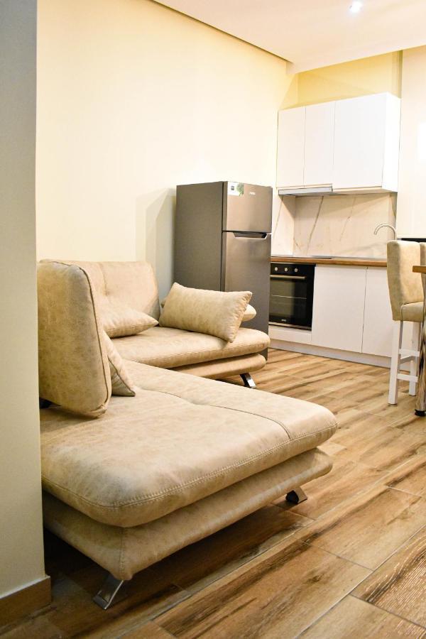 Delmar Apartments Голем Экстерьер фото