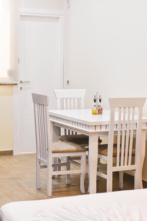 Delmar Apartments Голем Экстерьер фото