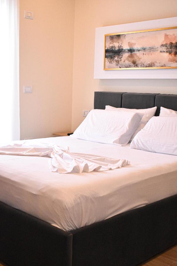 Delmar Apartments Голем Экстерьер фото