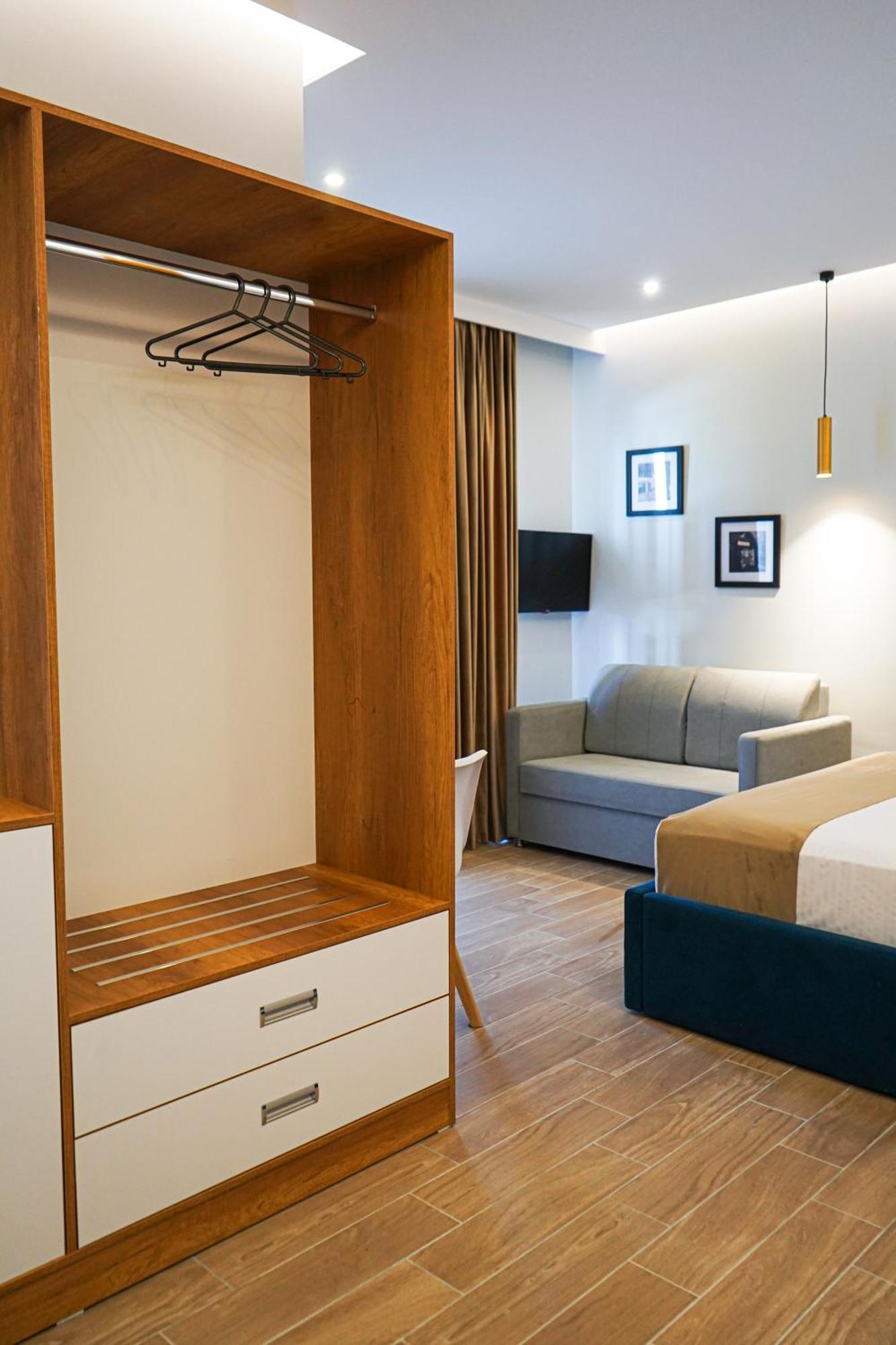 Delmar Apartments Голем Экстерьер фото