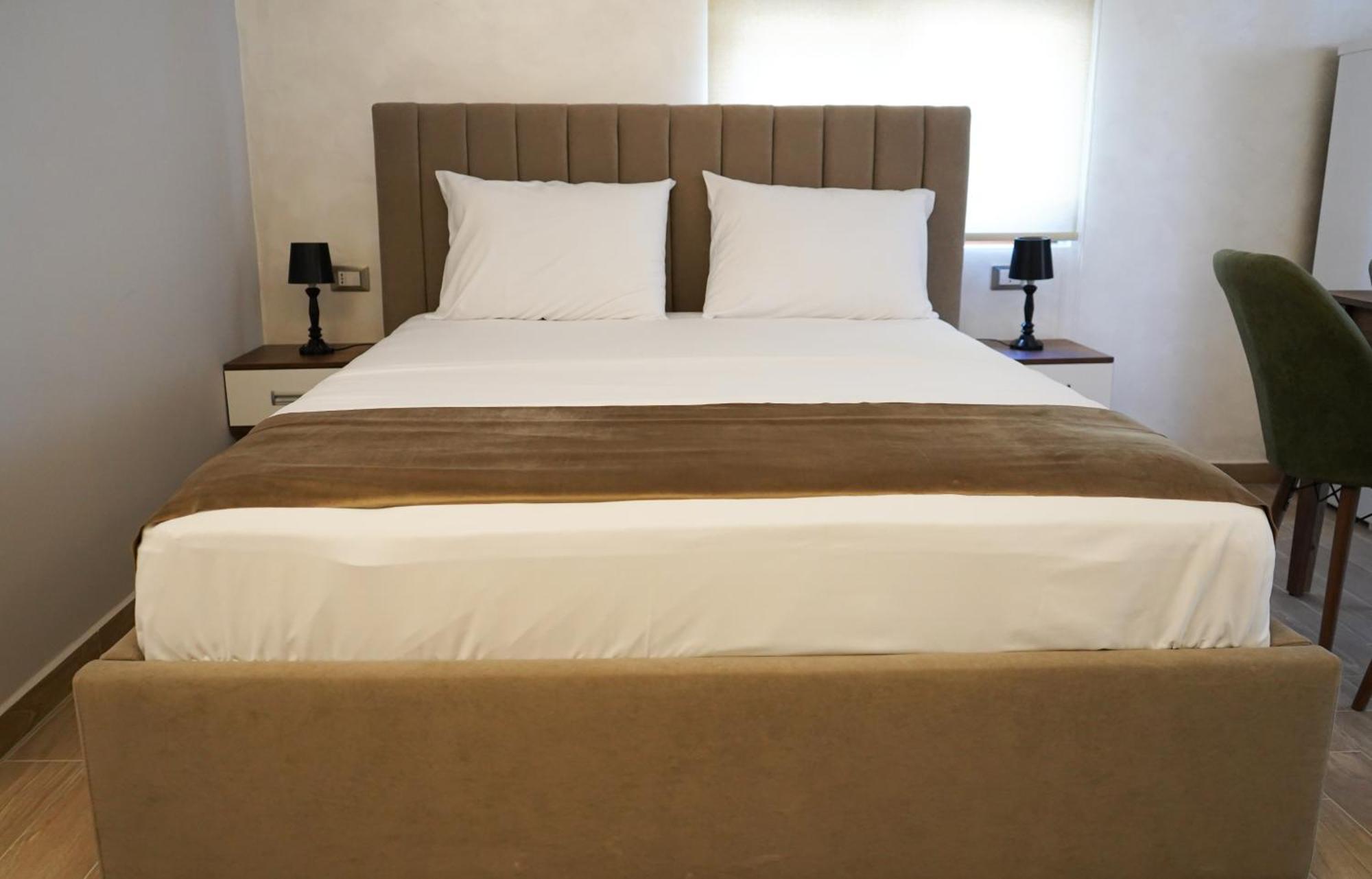 Delmar Apartments Голем Экстерьер фото