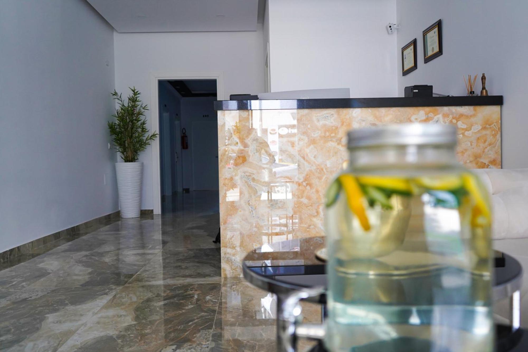 Delmar Apartments Голем Экстерьер фото